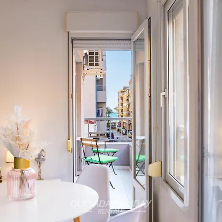 100mt To Centre Apartament *