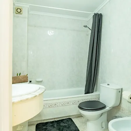 100mt To Centre Apartament