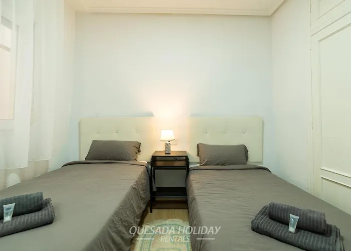 100mt To Centre Apartment