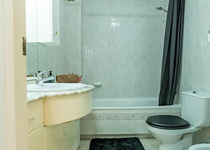 100mt To Centre Apartment