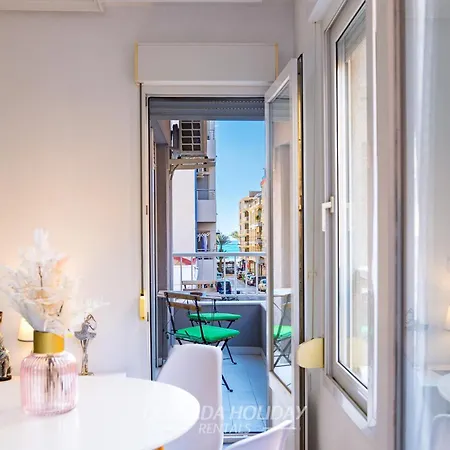 Apartament 100mt To Centre